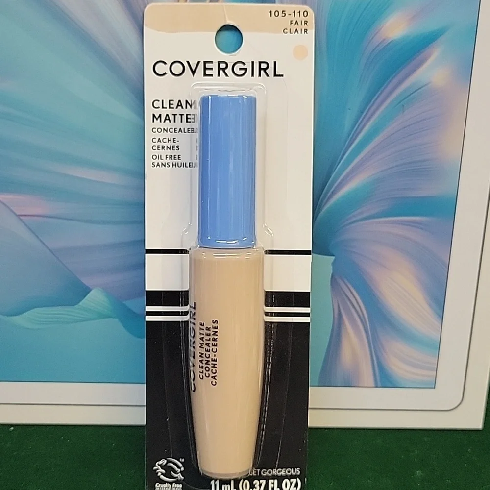 COVERGIRL Clean Matte Concealer New Sealed - 105-110 Fair